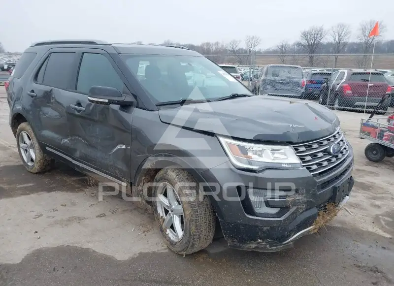 2017 Ford EXPLORER photo