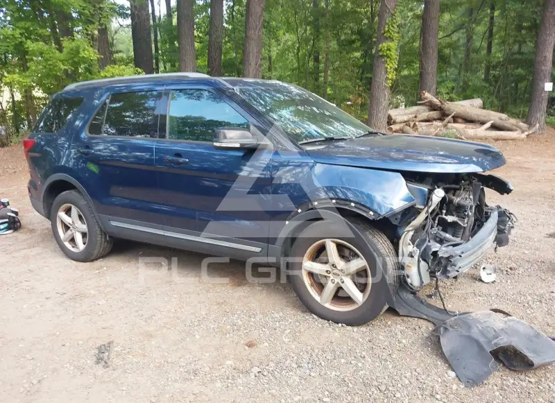 2017 Ford EXPLORER photo