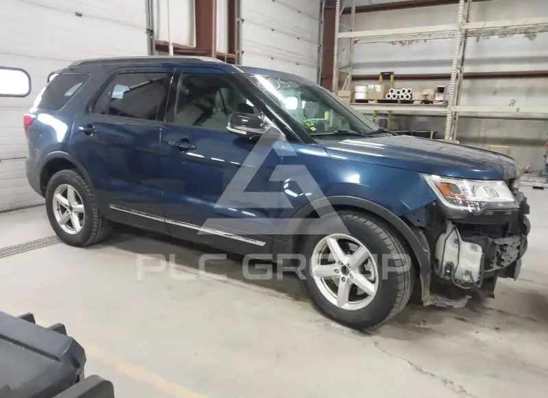 2017 Ford EXPLORER фото