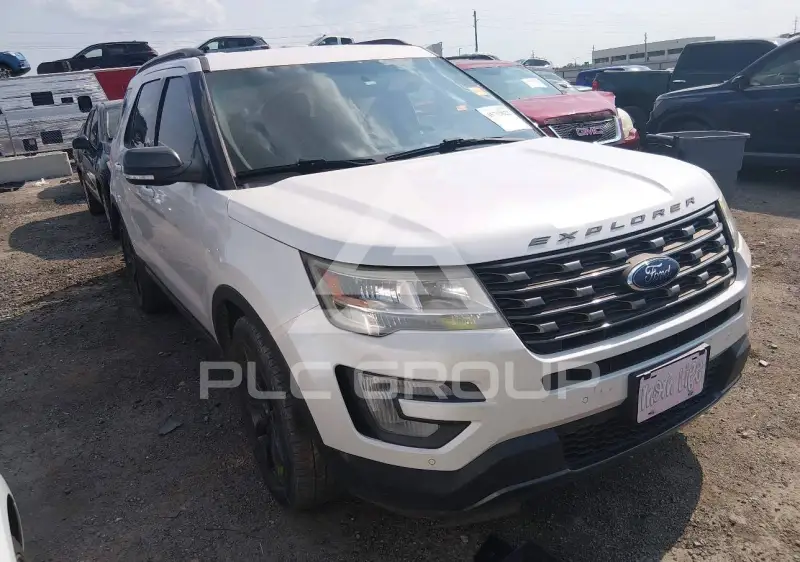 2017 Ford EXPLORER photo