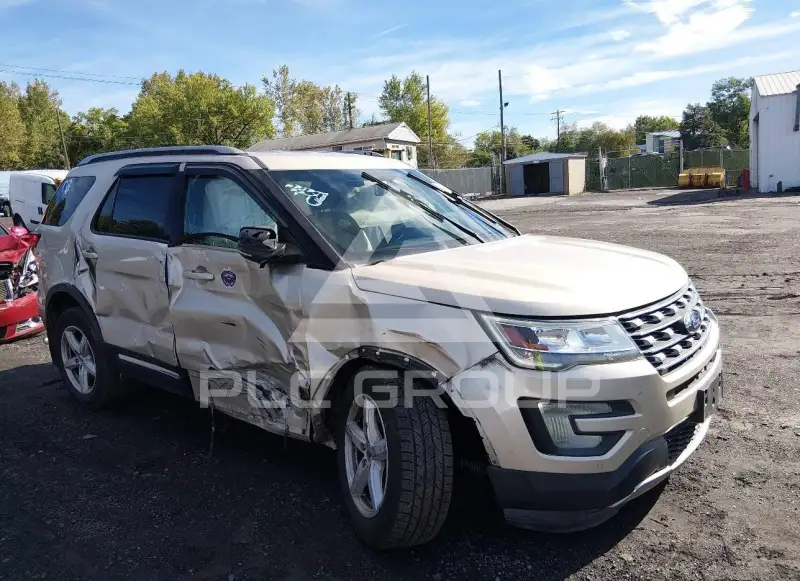 2017 Ford EXPLORER photo