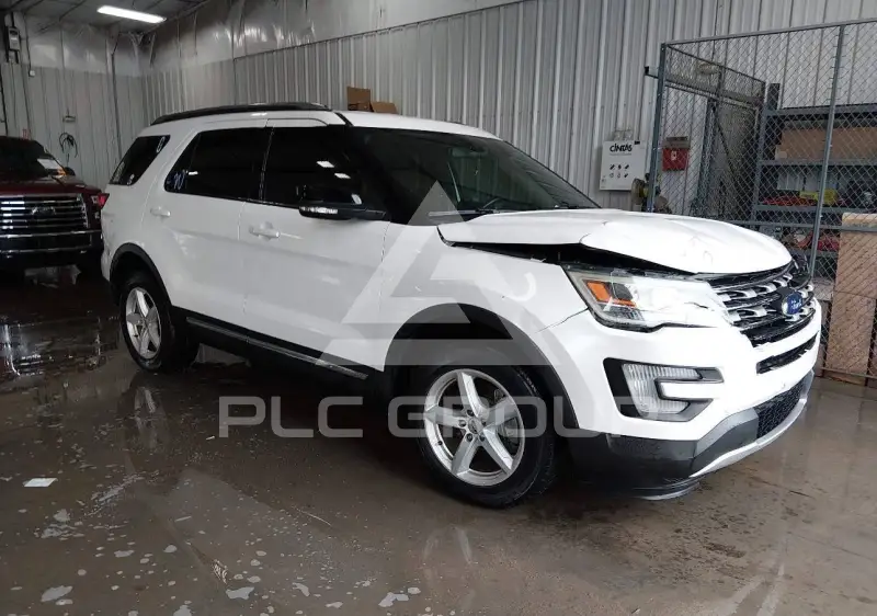 2017 Ford EXPLORER фото