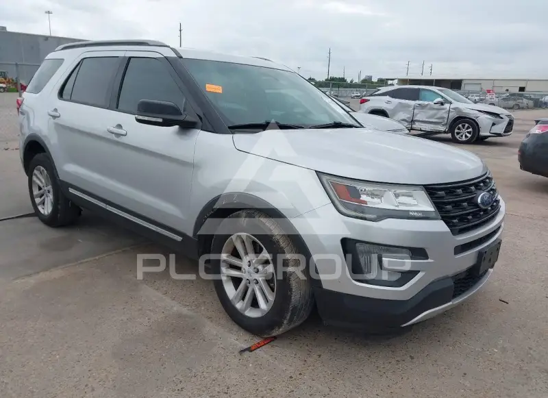 2017 Ford EXPLORER photo