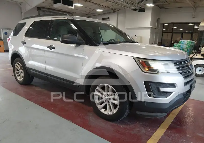 2017 Ford EXPLORER photo