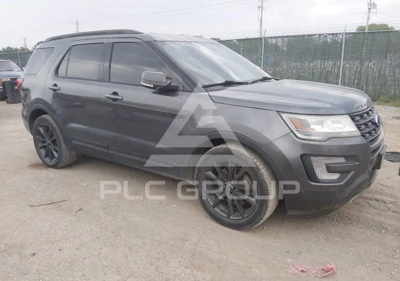 2017 Ford EXPLORER photo