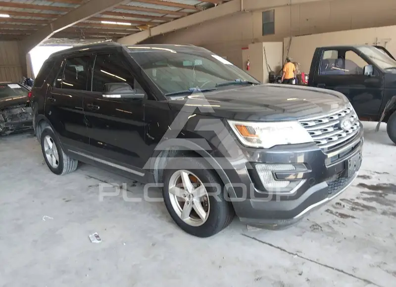 2017 Ford EXPLORER фото