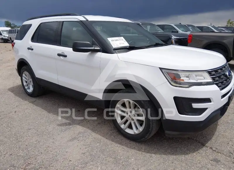 2017 Ford EXPLORER photo