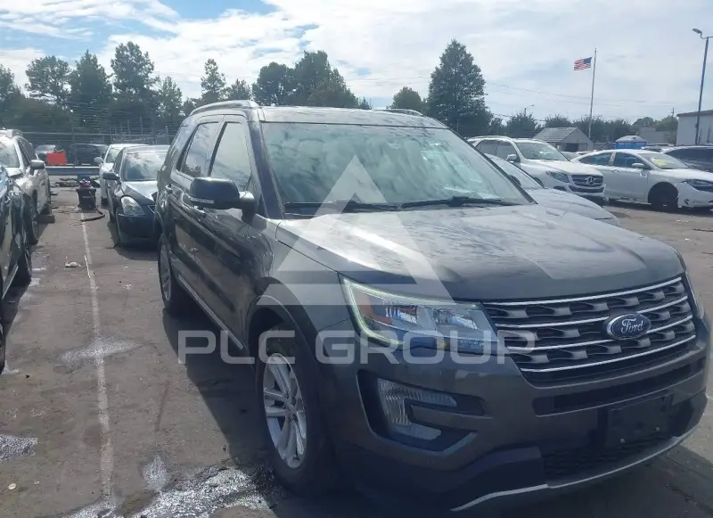 2017 Ford EXPLORER photo
