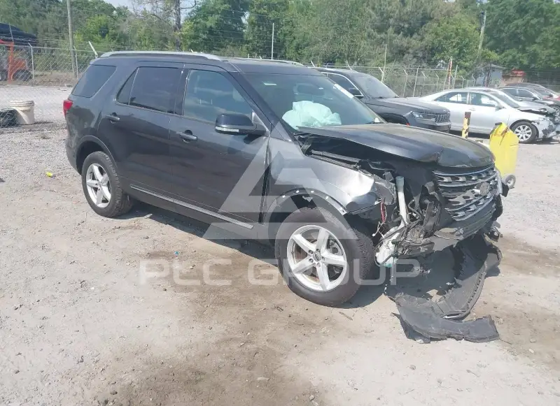 2017 Ford EXPLORER photo