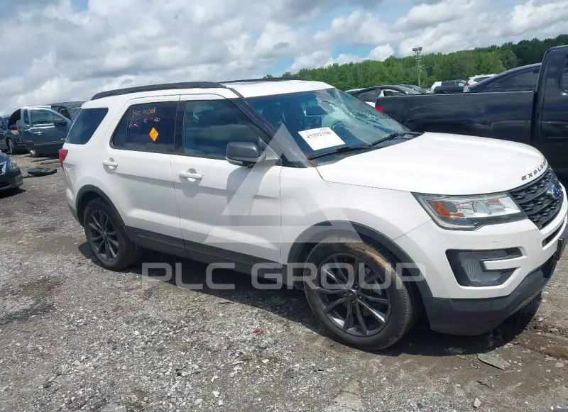 2017 Ford EXPLORER photo