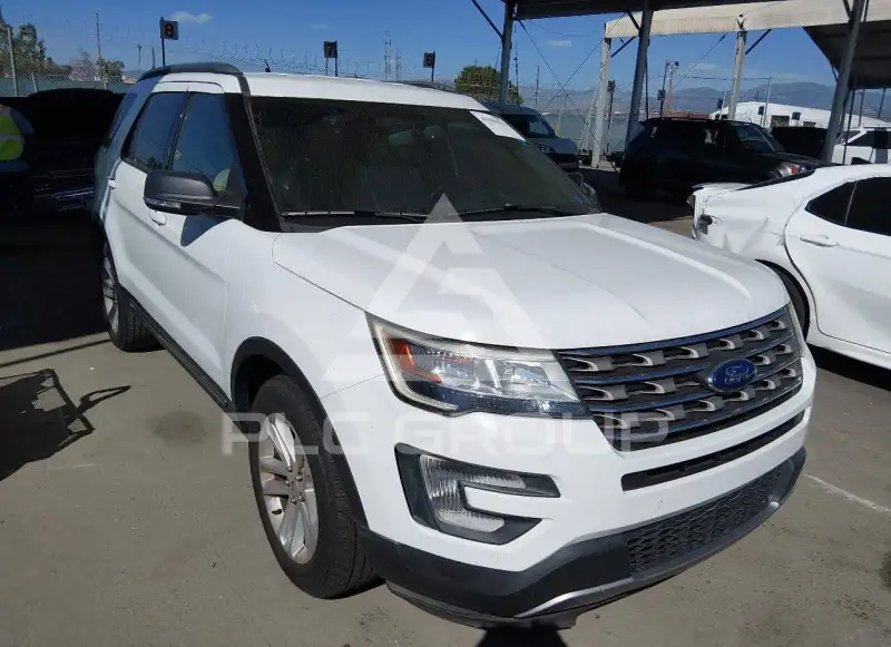 2017 Ford EXPLORER фото