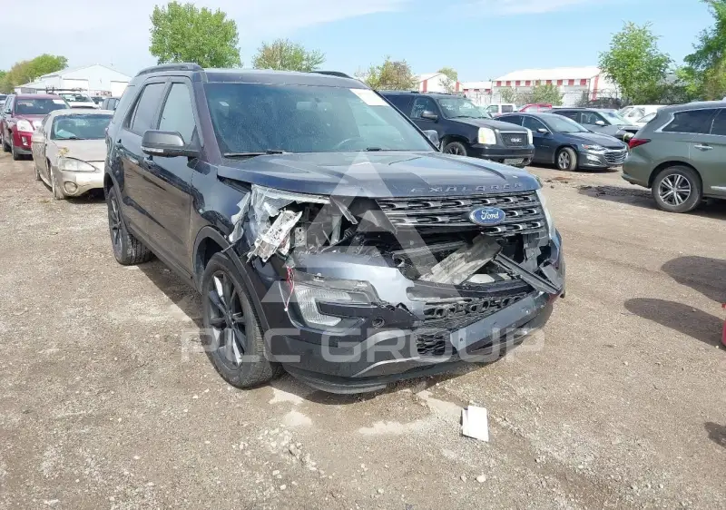 2017 Ford EXPLORER фото
