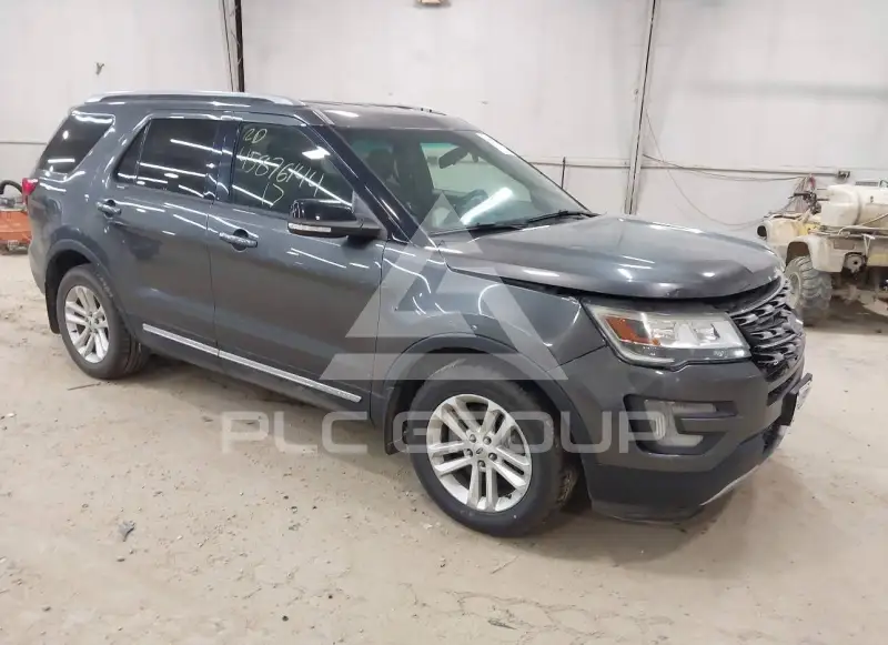 2017 Ford EXPLORER photo