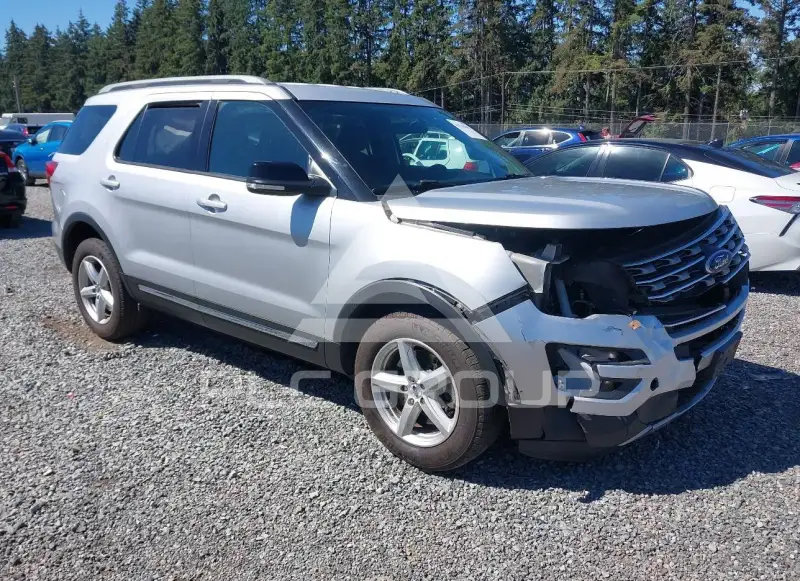 2017 Ford EXPLORER фото