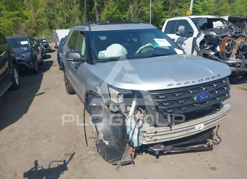 2017 Ford EXPLORER фото