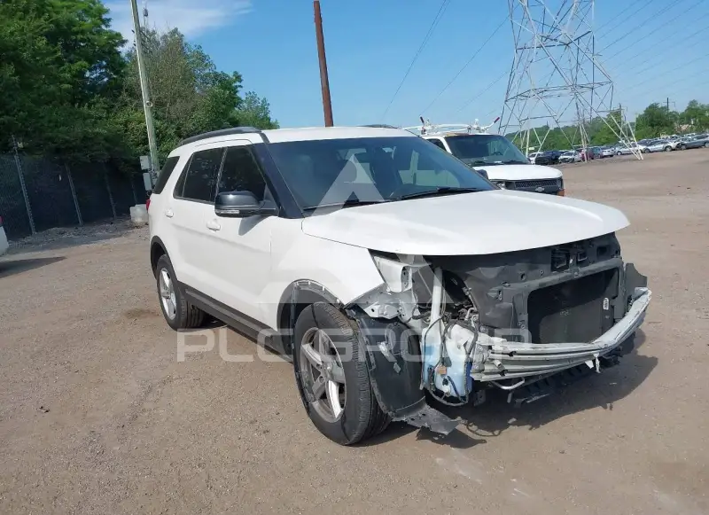 2017 Ford EXPLORER фото