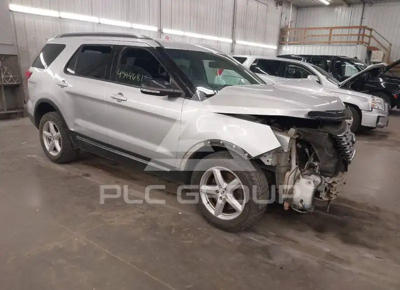2017 Ford EXPLORER фото