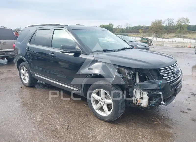 2017 Ford EXPLORER фото