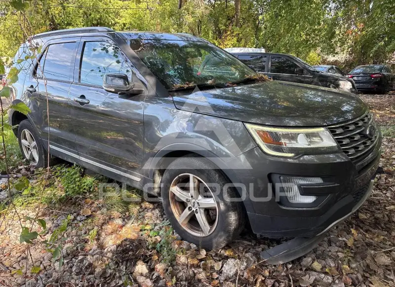 2017 Ford EXPLORER photo