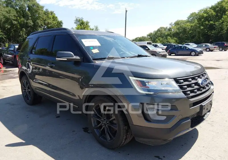 2017 Ford EXPLORER photo
