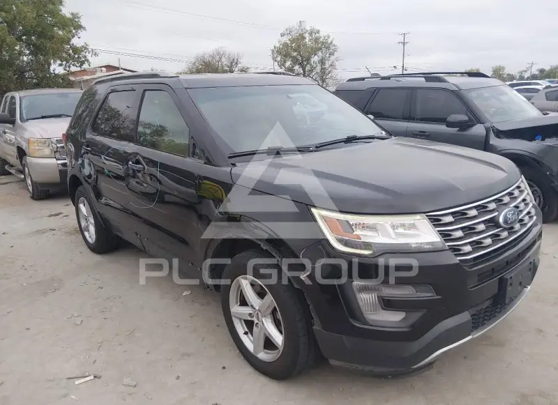 2017 Ford EXPLORER photo