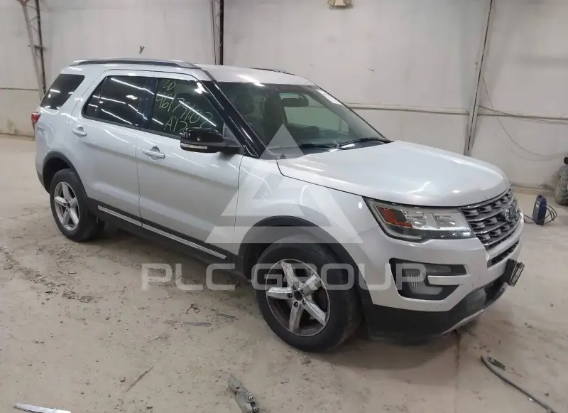 2017 Ford EXPLORER фото