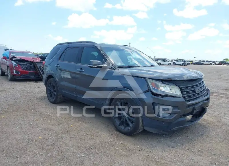 2017 Ford EXPLORER photo