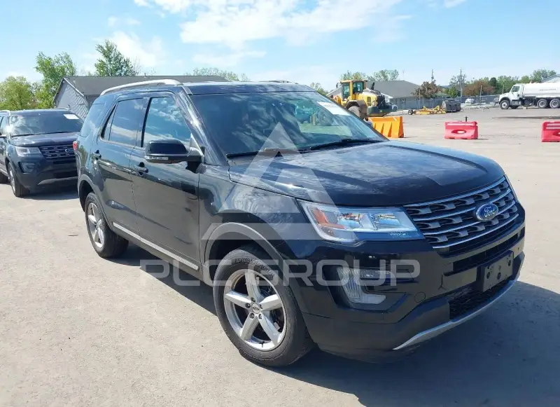 2017 Ford EXPLORER photo