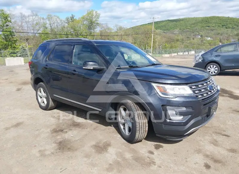 2017 Ford EXPLORER photo
