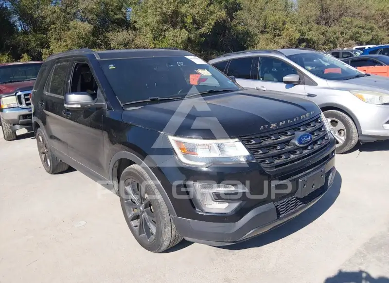 2017 Ford EXPLORER фото