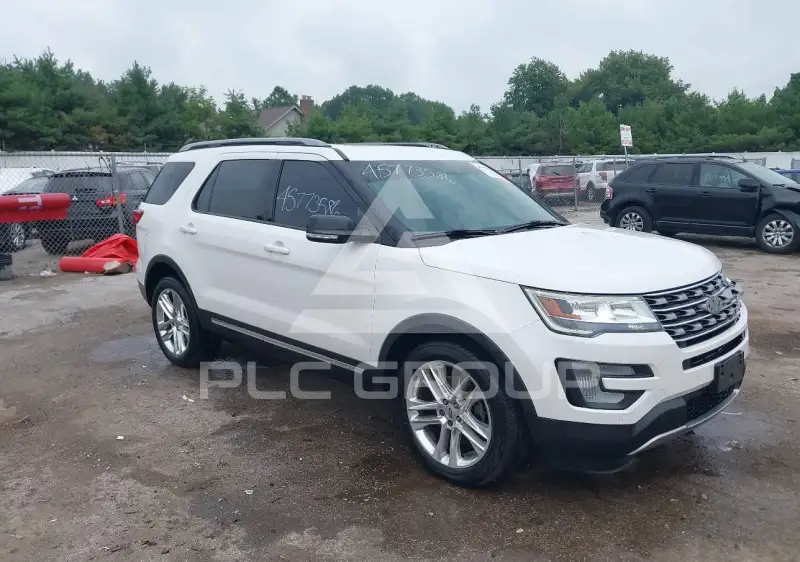 2017 Ford EXPLORER photo