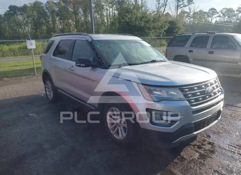 2017 Ford EXPLORER photo