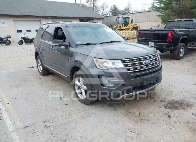 2017 Ford EXPLORER photo
