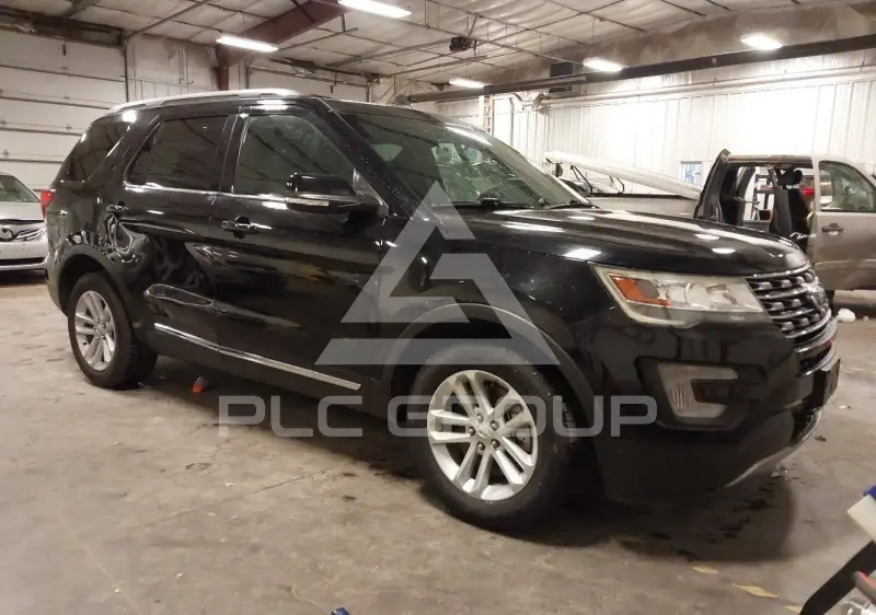 2017 Ford EXPLORER фото