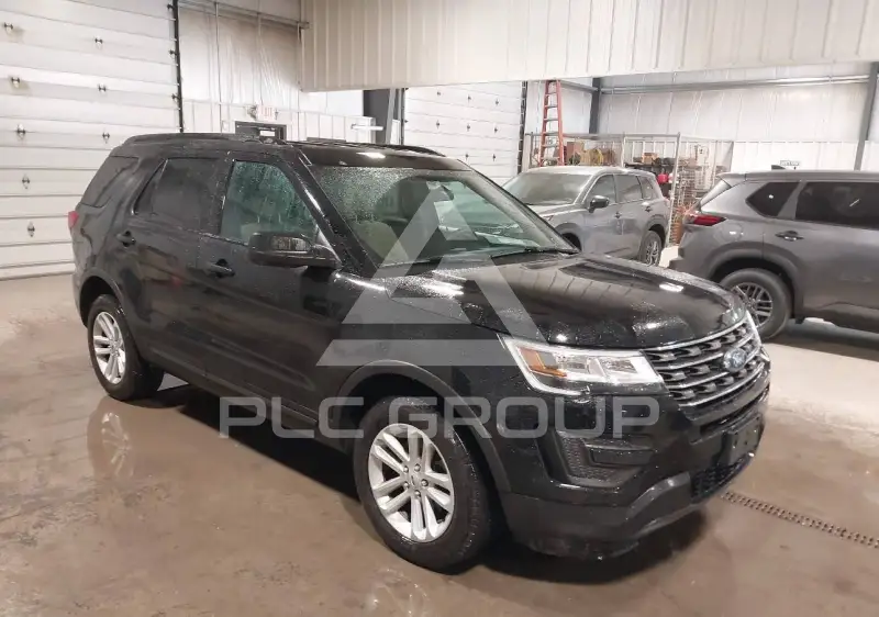 2017 Ford EXPLORER photo