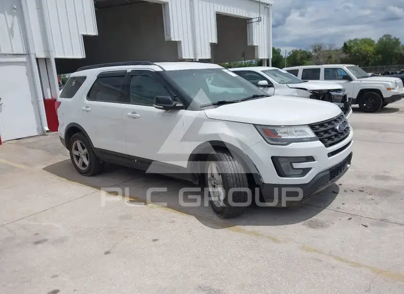 2017 Ford EXPLORER photo