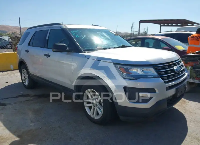 2017 Ford EXPLORER photo