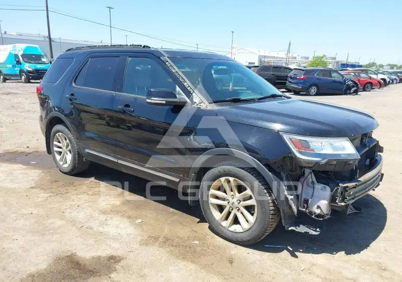 2017 Ford EXPLORER фото