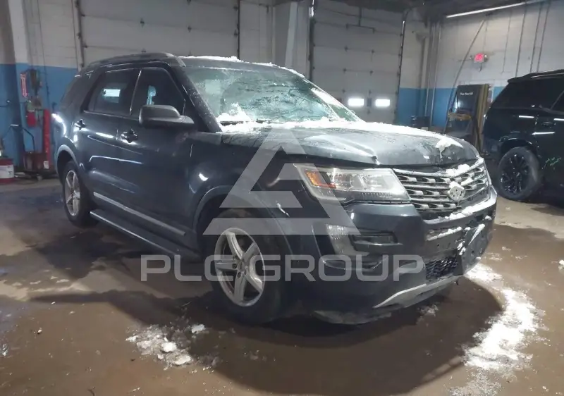 2017 Ford EXPLORER фото