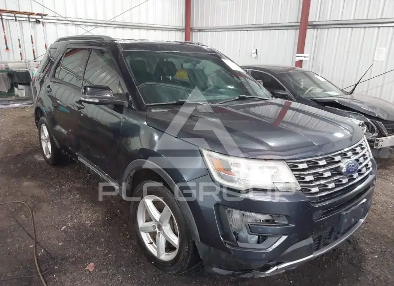 2017 Ford EXPLORER photo