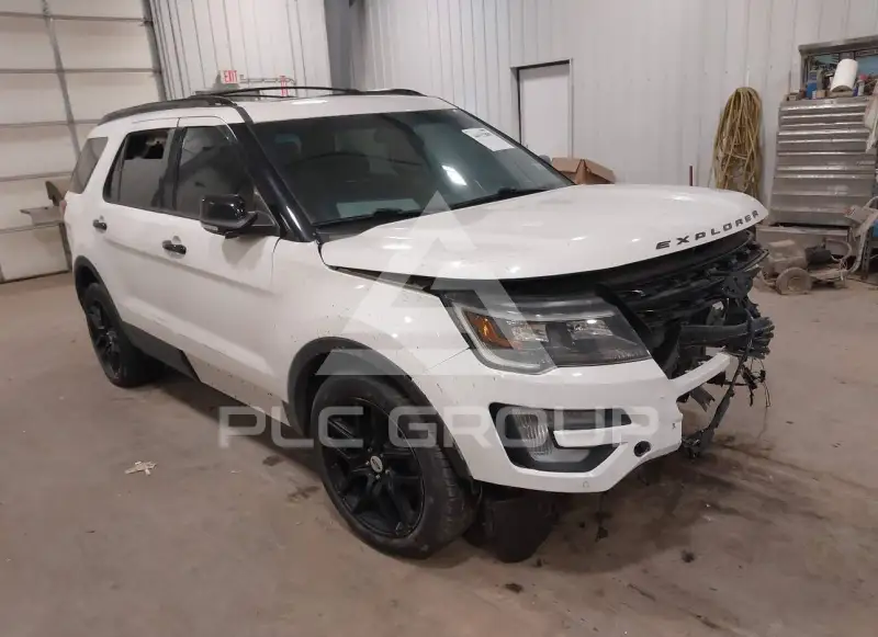 2017 Ford EXPLORER photo