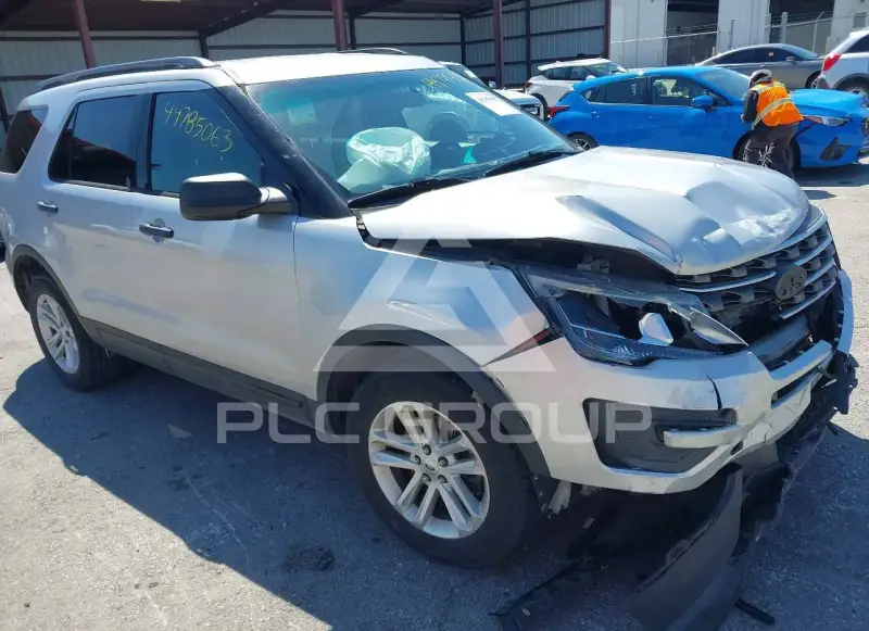 2017 Ford EXPLORER photo