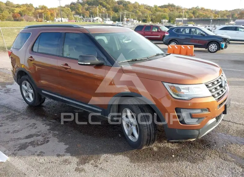 2017 Ford EXPLORER фото