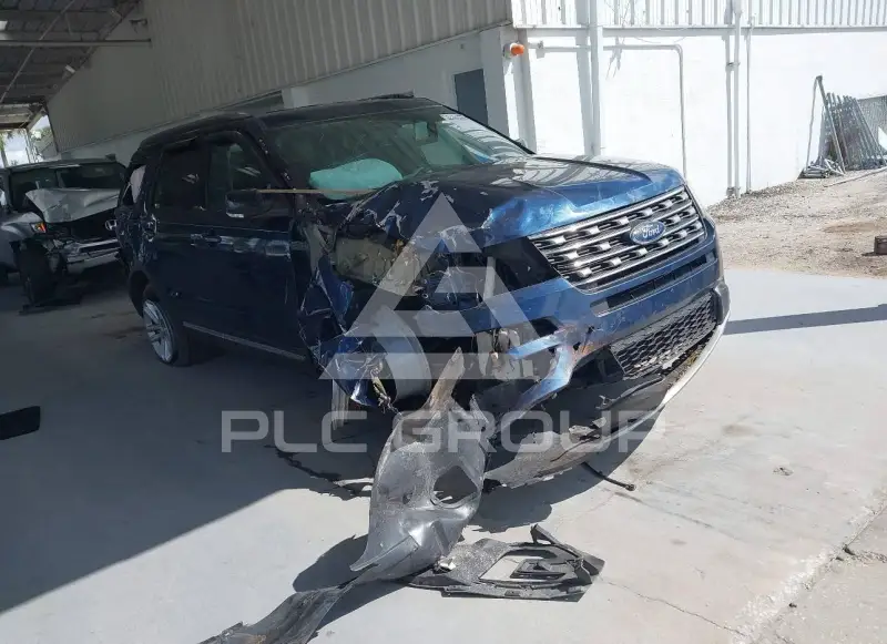 2017 Ford EXPLORER photo