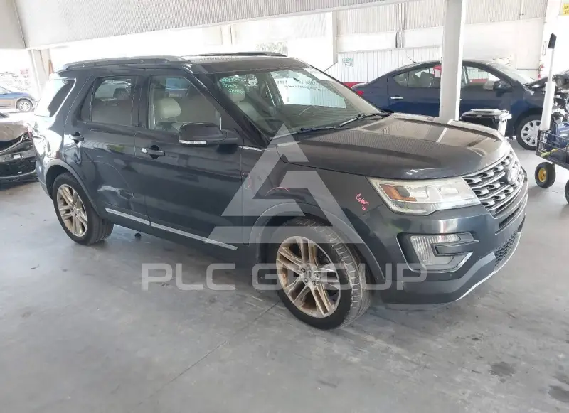 2017 Ford EXPLORER photo
