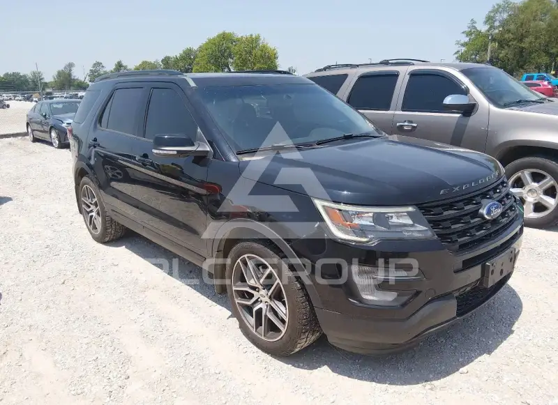 2017 Ford EXPLORER photo