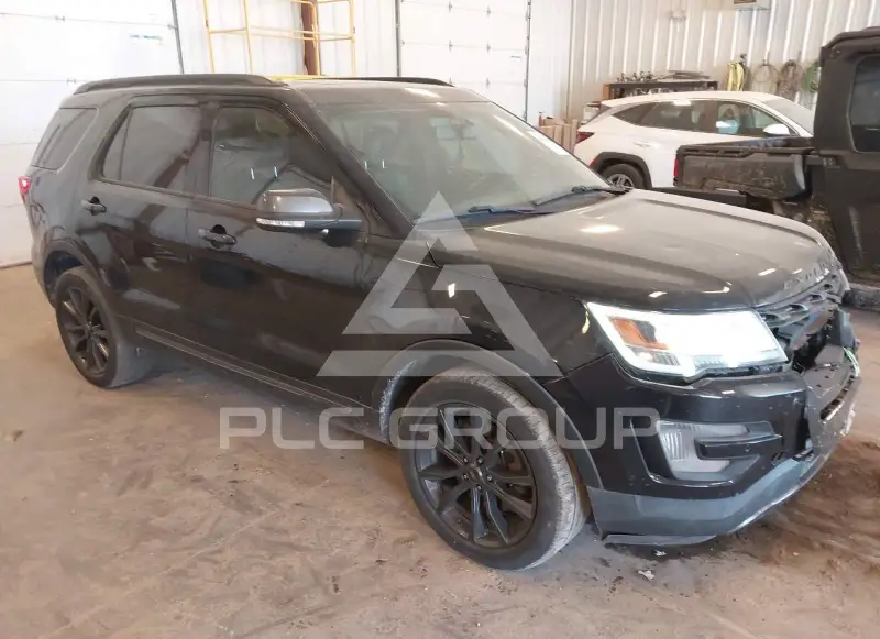 2017 Ford EXPLORER photo