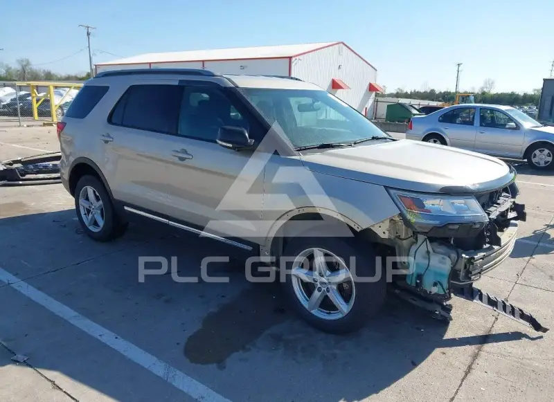 2017 Ford EXPLORER фото