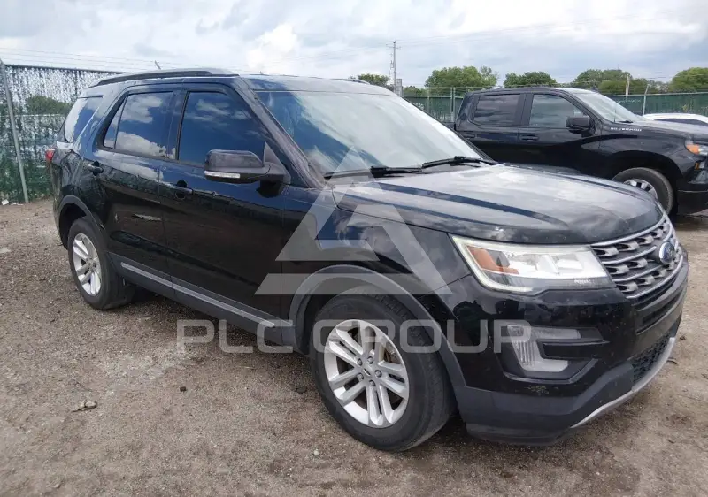 2017 Ford EXPLORER photo