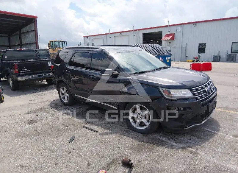 2017 Ford EXPLORER photo